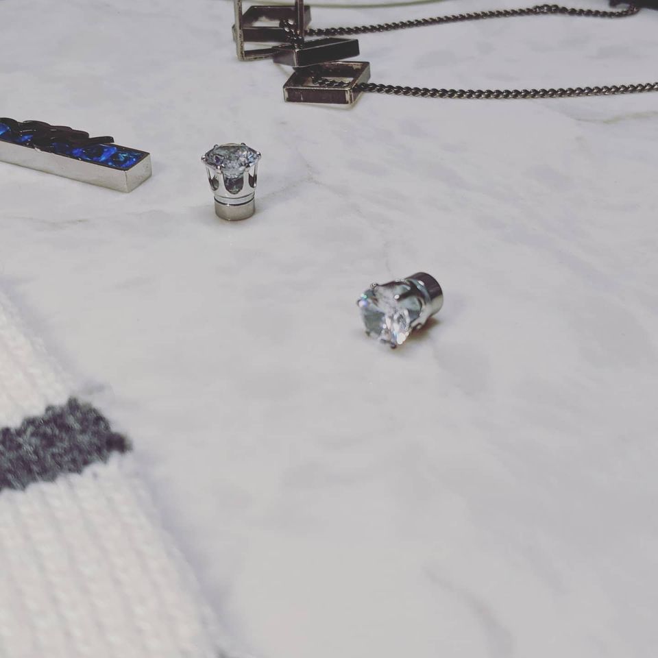 Diamond Ear Studs: The Timeless Accessory That Elevates Your Presence